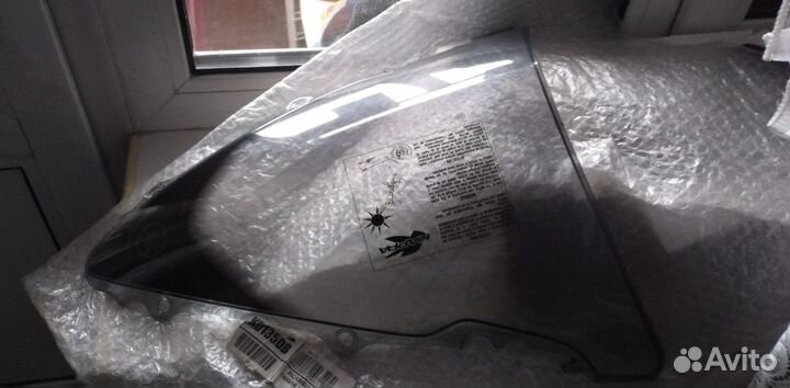Новое оригинальное стекло Yamaha R6