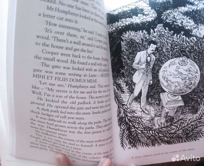 Macmillan readers M.R.James Room 13