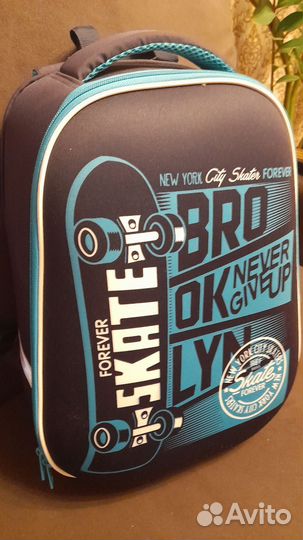 Рюкзак школьный