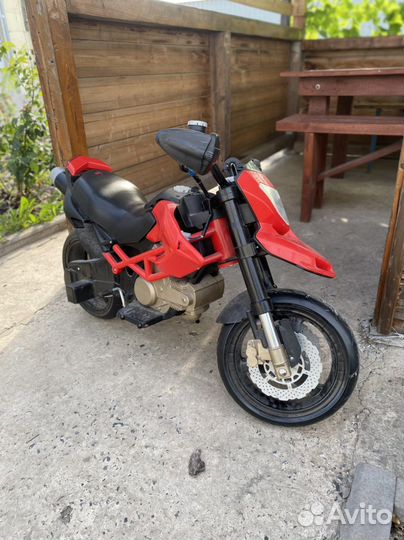 Детский электромотоцикл Peg Perego