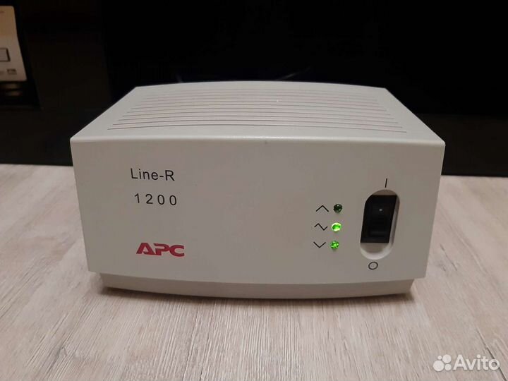 Стабилизатор напряжения APC Line-R 1200 BA
