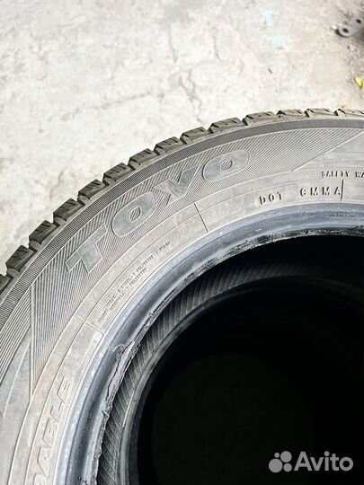 Toyo Observe Ice-Freezer 205/65 R16