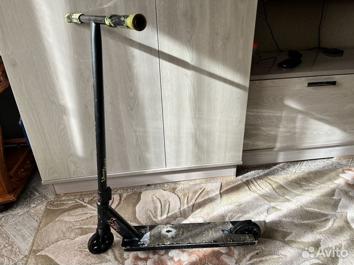 Трюковой самокат