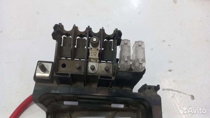 Корпус предохранителей Opel Astra H