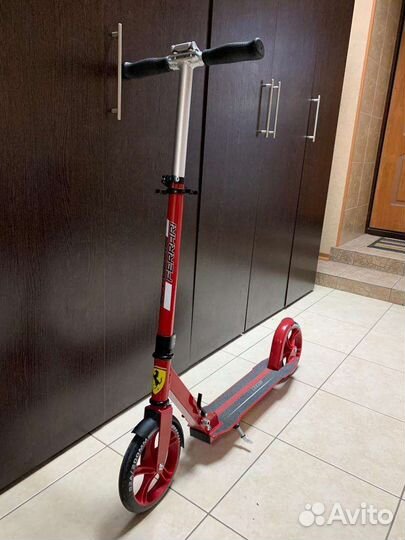 Самокат для взрослых ferrari, красный