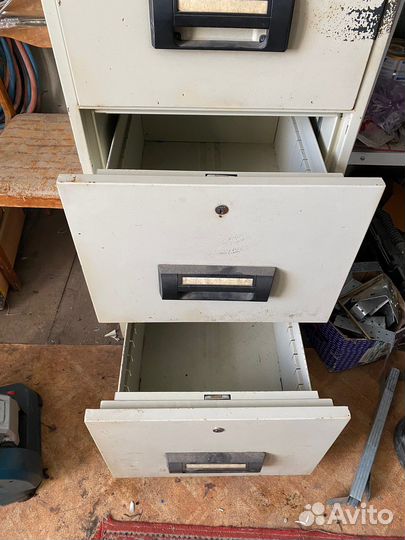 Сейф для документов несгораемый