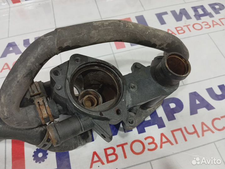 Корпус термостата Volkswagen Golf (Mk4) 032121111BA