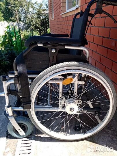 Инвалидная коляска складная бу