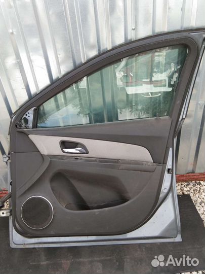 Дверь передняя правая Шевроле Круз