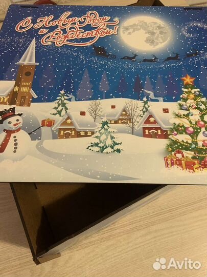 Коробка подарочная новогодняя