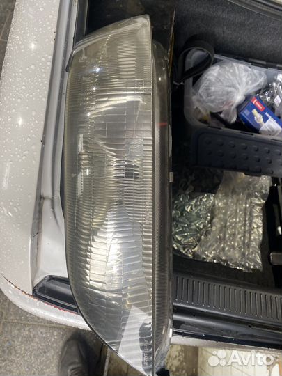 Фара Toyota mark 2 90
