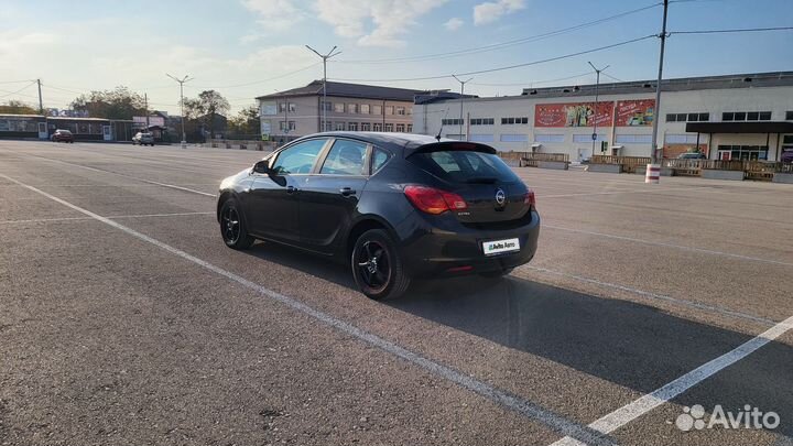 Opel Astra 1.6 AT, 2012, 220 000 км