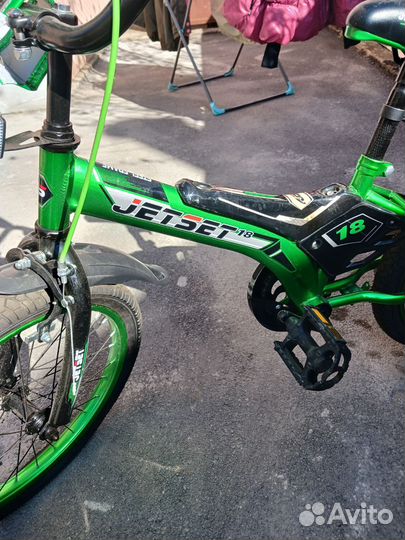 Детский велосипед четырехколесный 20