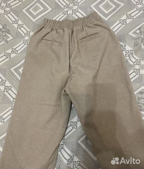 Брюки бежевые 42 44