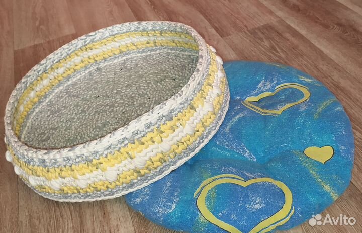 Лежанка для животных из трикотажной пряжи