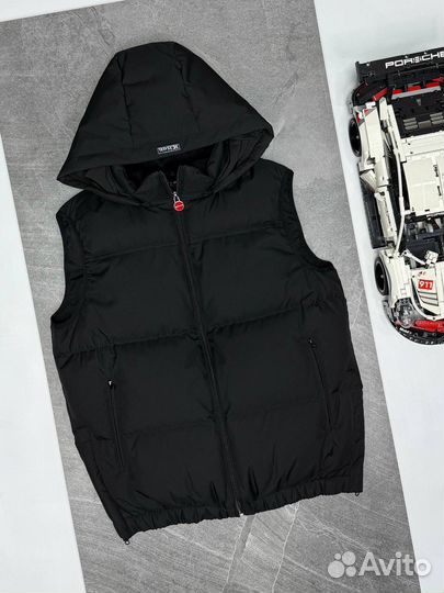 Безрукавка Kiton