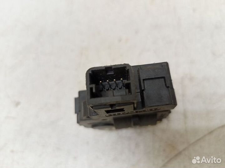 Моторчик заслонки печки