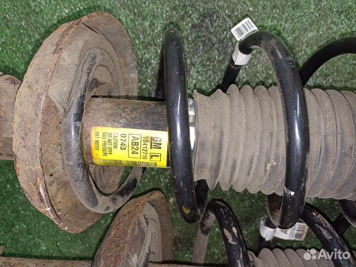 Амортизатор передний Шевроле Круз