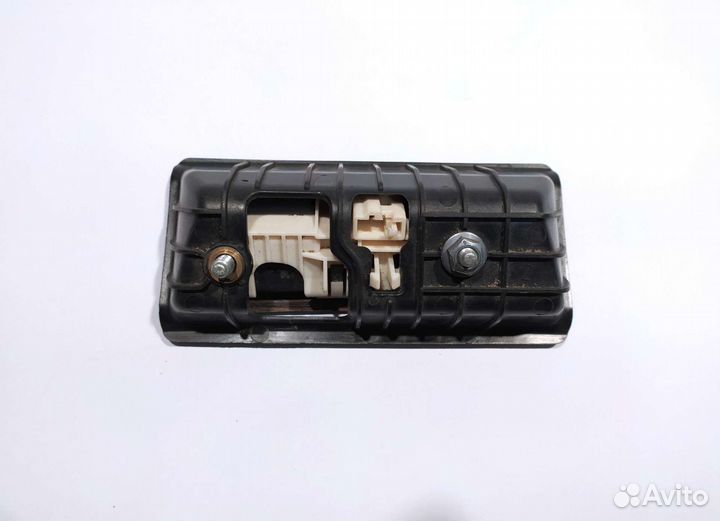 Кнопка открывания багажника Volkswagen Jetta 6