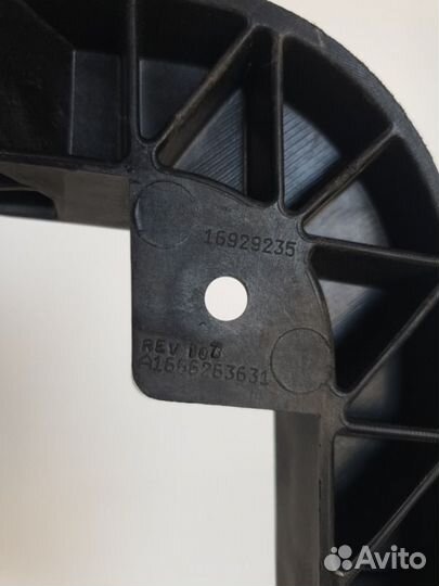 Кронштейн крепления радиатора левый Mercedes-Benz