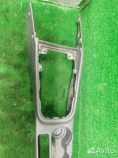 Консоль центральная Kia Sephia 2 седан 1.6 2003