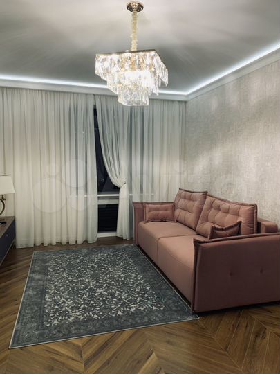 2-к. квартира, 52 м², 2/5 эт.