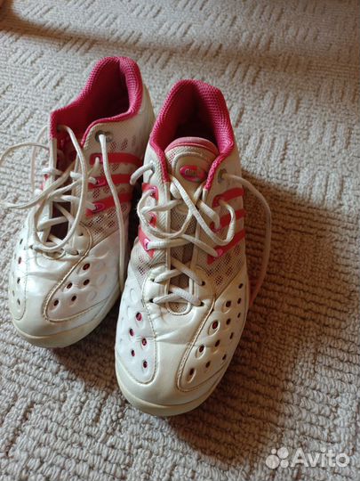 Теннисные кроссовки adidas женские