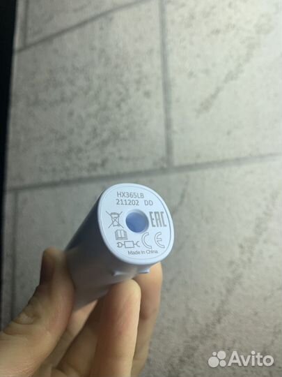 Электрическая зубная щетка Philips Sonicare 2100