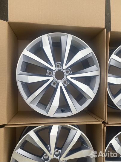Диски новые оригинал Karoq Octavia Taos R17