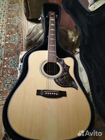 Акустическая гитара gibson