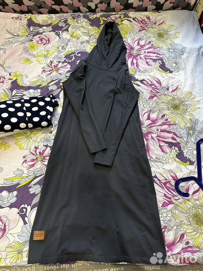 Отдам вещи на девушку 42-44