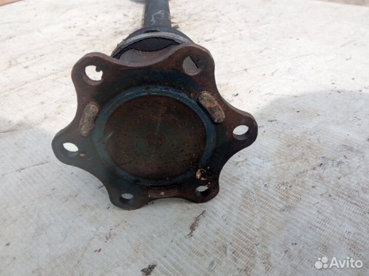 Привод лев. перед. Audi A4