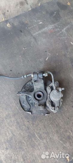 Кулак левый Volkswagen Polo 5