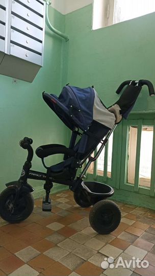 Велосипед детский с ручкой