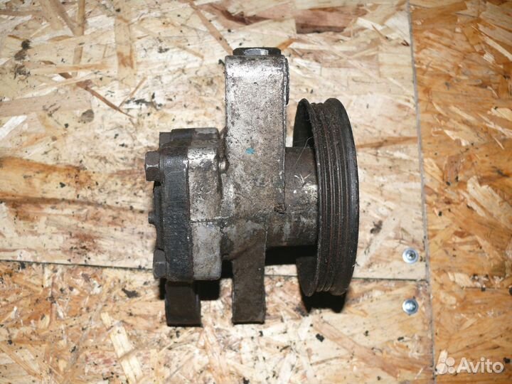 Насос гур Hyundai Elantra 2002 г 2,0 л