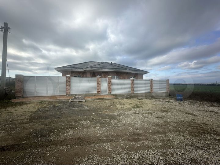 Дом 187 м² на участке 6,3 сот.