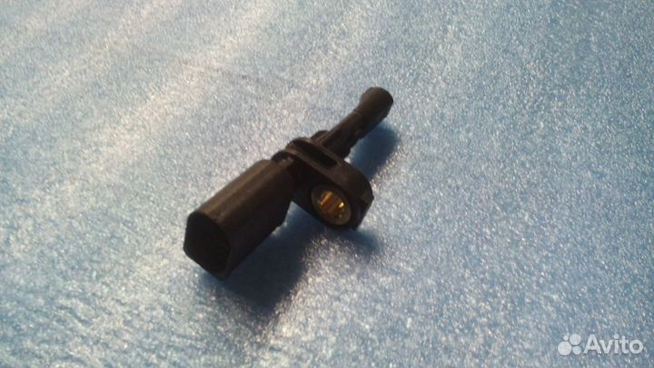 2K0927807 Датчик ABS задний VAG VW caddy III (2004