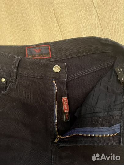 Джинсы Armani