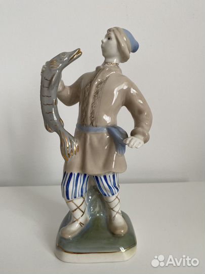 Статуэтка Емеля со щукой Сапожникова Гжель