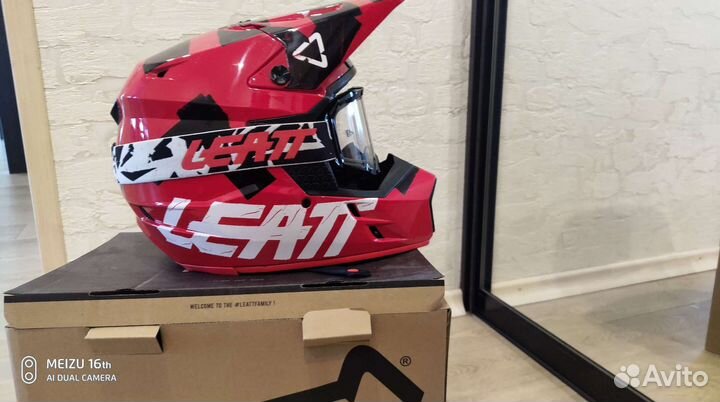 Кроссовый шлем