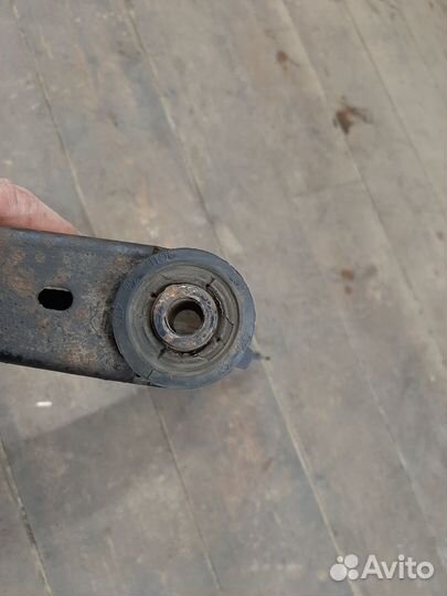 Рычаг передний левый Мазда 323 f ba