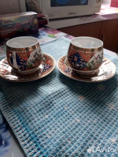 Коллекционный набор из двух чашек