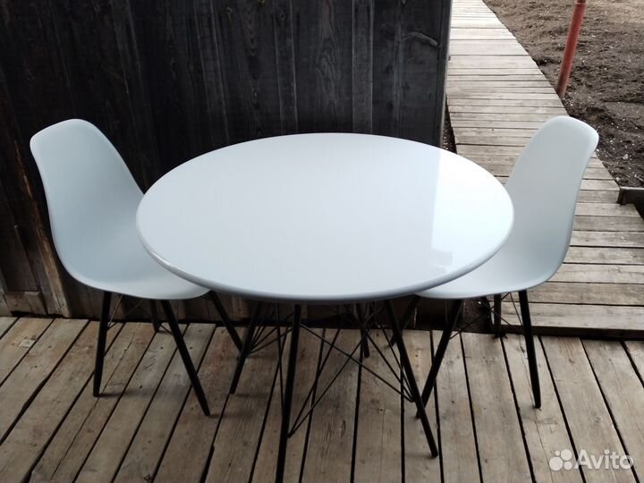 Кухонный стол и стулья комплект бу