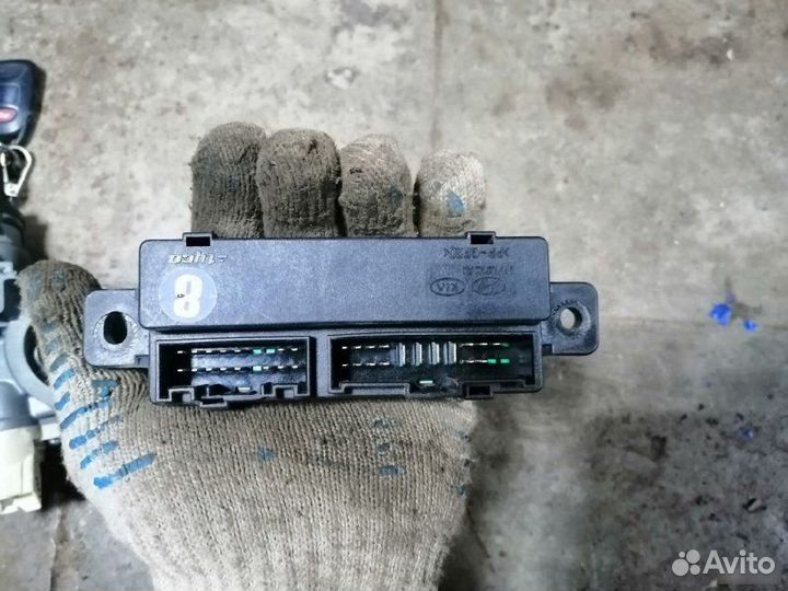 Блок электронный Kia Cerato 2