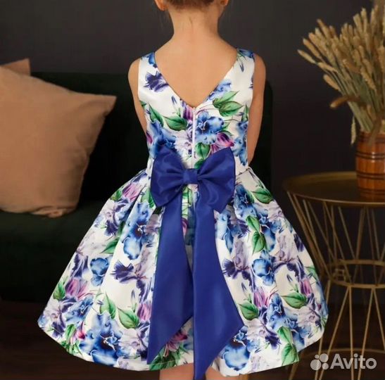 Детское нарядное платье 128