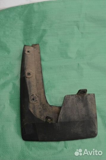 Брызговик RAV4