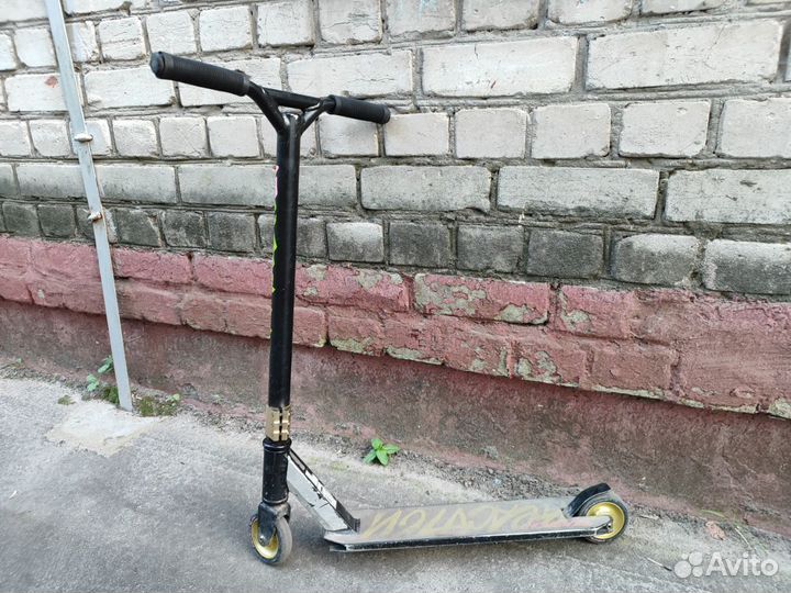 Трюковой самокат за 2к