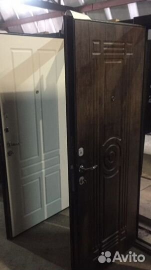 Дверь входная металлическая бу б/у
