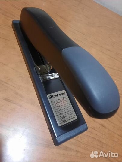 Степлер Erich Krause канцелярский на 90 листов