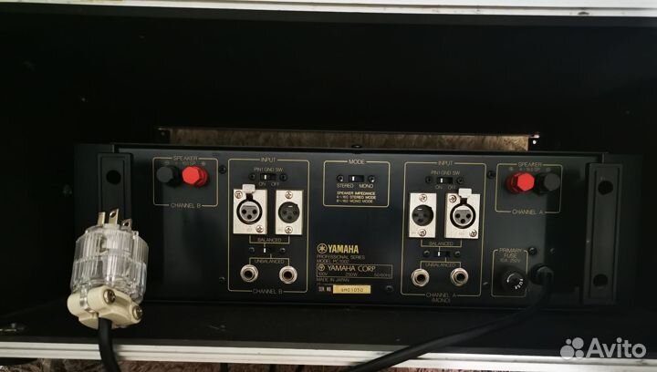 Усилитель мощности Yamaha pc 1002